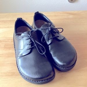 Birkenstock Footprints.